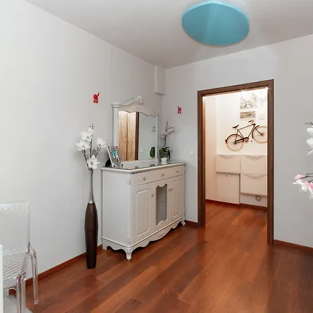 Hotel Na Olawskiej 9 *